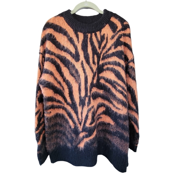 Topshop Zebra Oversized Fuzzy Warm Sweater Orange Black Wool Blend Small NWOT - Picture 5 of 13